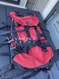 251129135054_登山包 1.jpeg